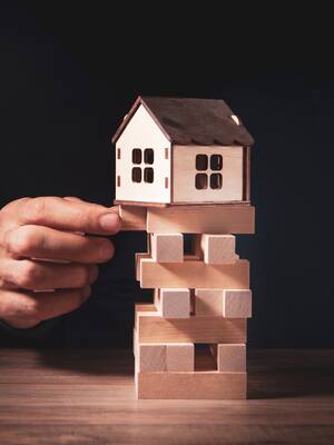 La fuerte crisis inmobiliaria