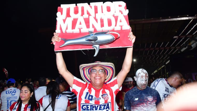 Celebración de hinchas de Junior en Barranquilla