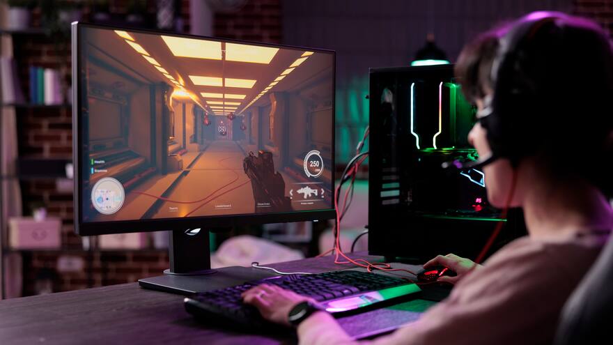 ¿Cuáles son los riesgos de usar cracks y cheats en videojuegos?