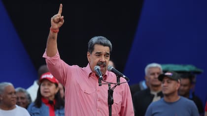 Maduro ordena “plan especial” para retorno de venezolanos varados en otros países tras suspensión de vuelos