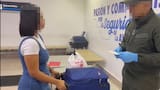 Capturan en el aeropuerto de Cartagena a una barranquillera con dos kilos de cocaína