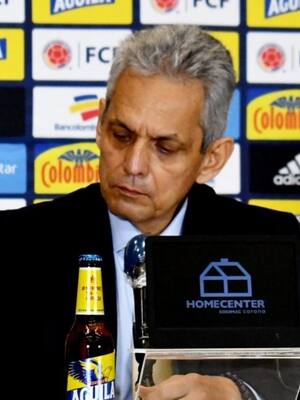 Pelotas y letras | Rueda y James