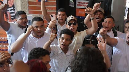 Tensión entre estudiantes de Uniatlántico en la sede norte en el marco de la reunión con la comisión del Ministerio de Educación
