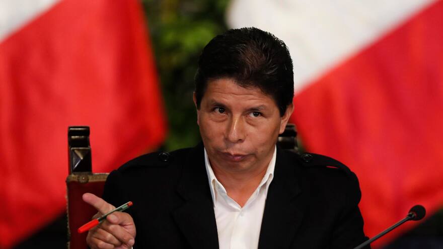 Pedro Castillo, el expresidente peruano, irá a juicio por el fallido intento de golpe de Estado