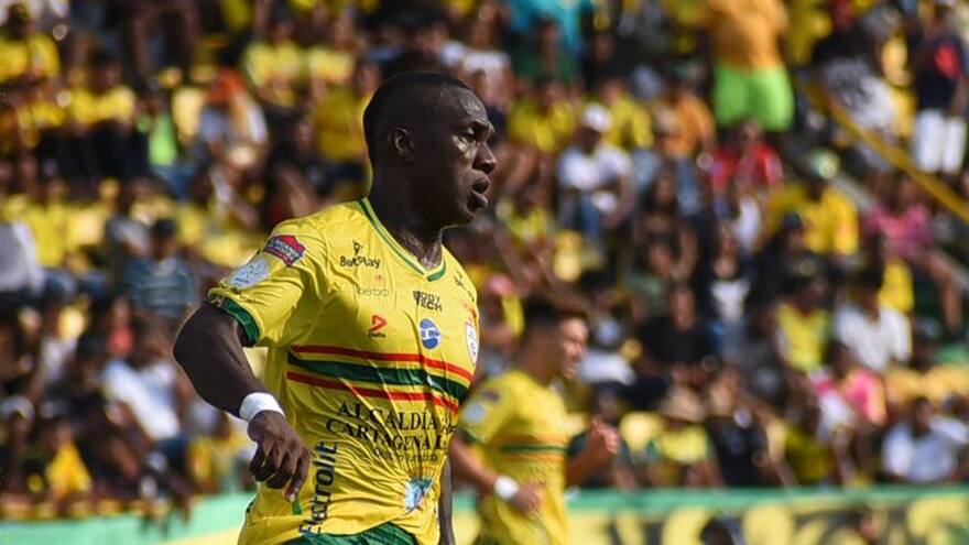 Alberto Suárez, técnico del Real Cartagena, se queja de insultos racistas contra Miguel Murillo