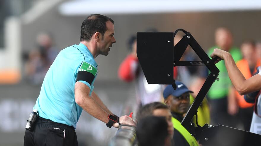 Sampaio y Pitana dirigirán semifinales de la Libertadores con la nueva tecnología de video