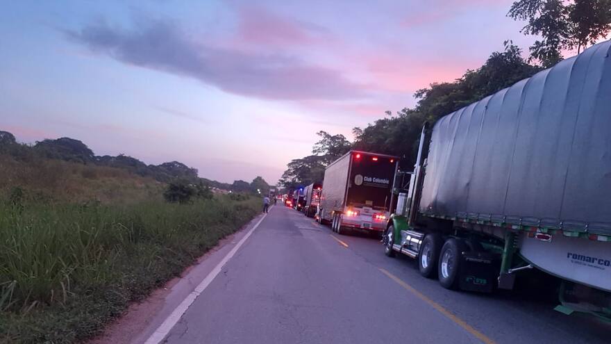 Bloqueo vía Cesar-Atlántico | Fundación, Magdalena: trabajadores protestan