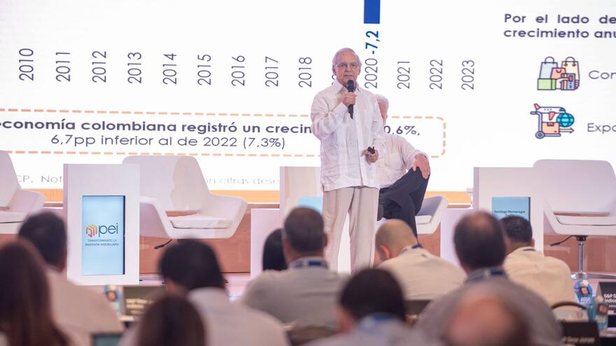 'Crecimos en el período 2021-2022, pero el país quedó endeudado': minhacienda