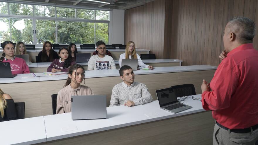 Cerca de 5.000 estudiantes se benefician de la innovación educativa de CEIPA