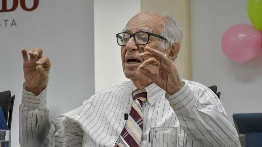 Alcaldía de Soledad lamenta la partida de Rafael Campo Miranda: “un ‘lamento náufrago’ enluta a los soledeños