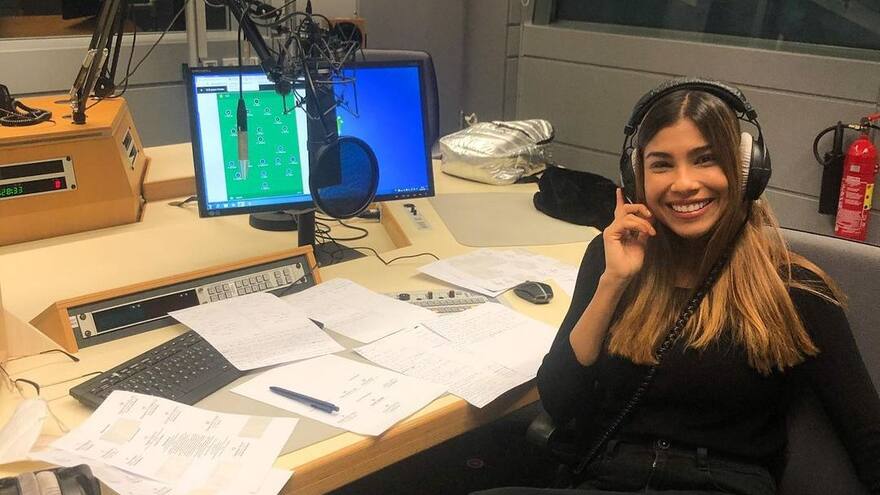 La barranquillera que comenta y narra goles en Alemania