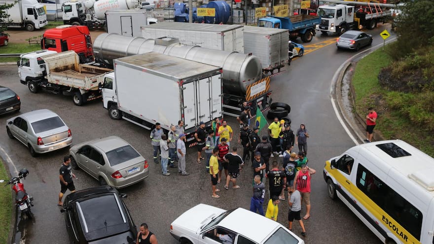 Se levantan los bloqueos en carreteras de Brasil