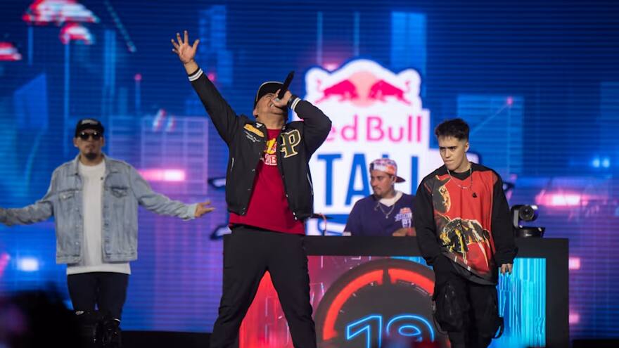 Red Bull Batalla: Aczino agrande su leyenda ganando el tricampeonato