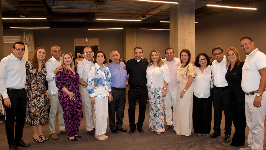 Homenaje a Dimas Acuña, nuevo obispo de El Banco- Magdalena