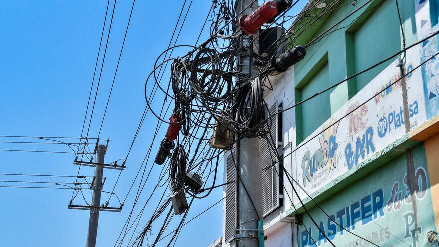 Cruzada por la erradicación de las ‘telarañas’ de cable en Barranquilla