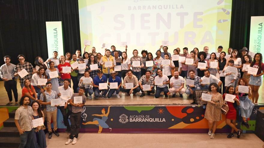 Distrito entrega reconocimiento a los ganadores del Portafolio de estímulos, en la Fábrica de Cultura