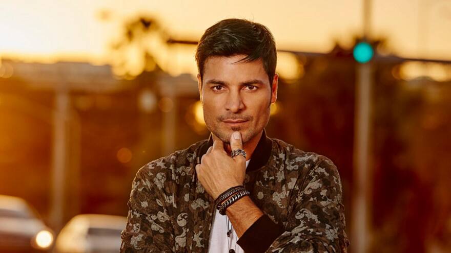 'Bailando bachata', el nuevo tema musical de Chayanne