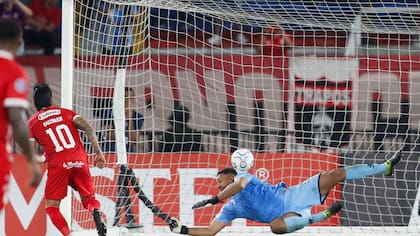 América de Cali remonta ante el Alianza Atlético y asume el liderato de grupo en la Copa Sudamericana