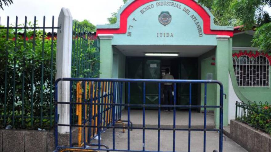 Roban computadores en una institución educativa de Soledad