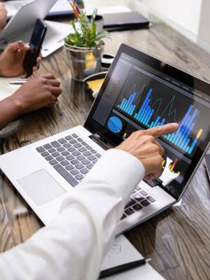 Sostenibilidad en manos de las empresas tecnológicas | Columna de Diana Carolina Guerrero