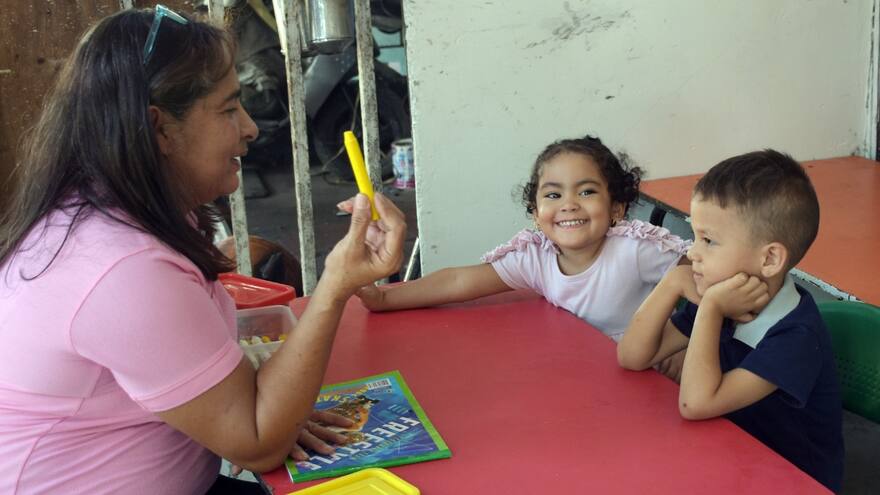 La ‘seño’ Sara: una fuente inagotable de amor al servicio de la niñez en Soledad