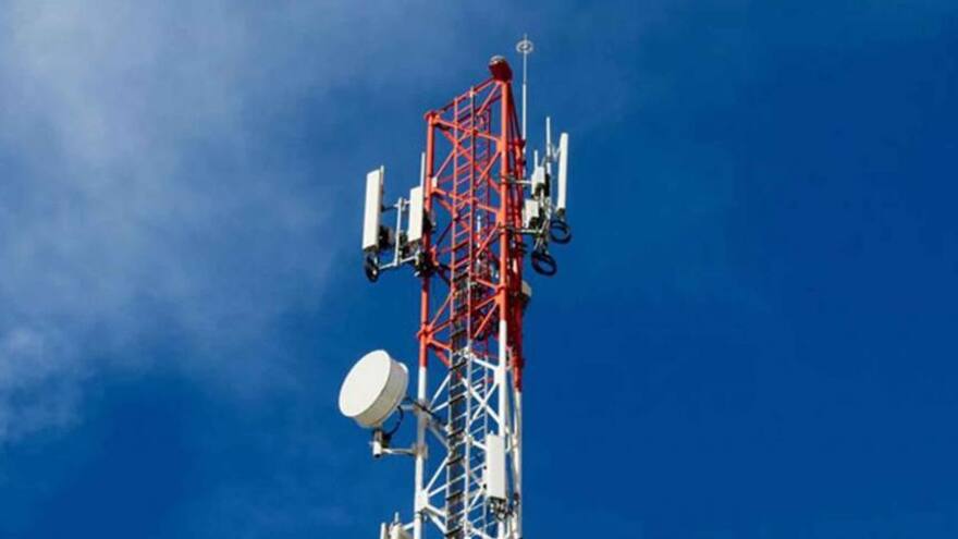 SIC sanciona a Claro y ETB por no atender reclamos de usuarios