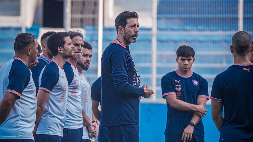 Jorge Bava ya es historia en Santa Fe: el uruguayo es presentado como nuevo entrenador de Cerro Porteño