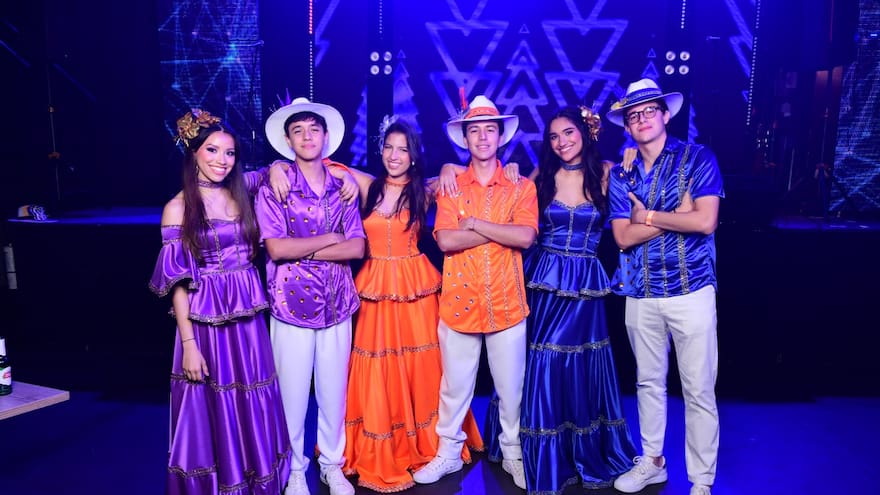 Fiesta de polleras y sombreros del Colegio Real Royal School