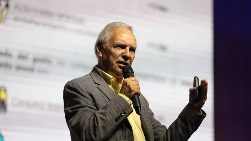 Minhacienda anuncia que radicará ley para ampliar cupo de deuda de Colombia