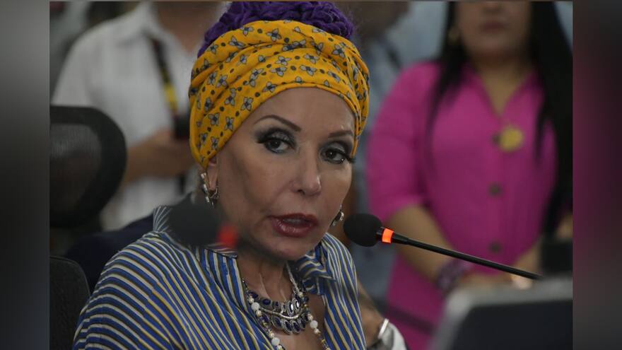 Citan a Piedad Córdoba para rendir versión por la farcpolítica