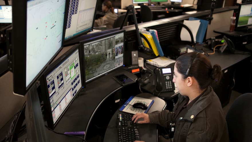 La expansión de las cámaras de videovigilancia con IA de Motorola Solutions en Colombia