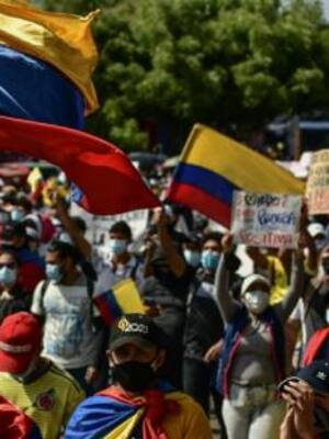 Una grieta callejera | Columna de Pedro Viveros