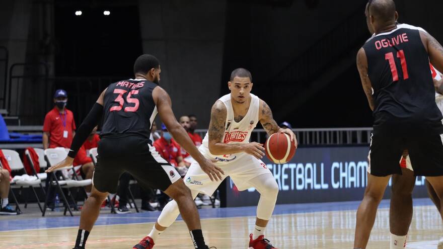 Caballos de Coclé 74, Titanes 67: un debut con mala puntería