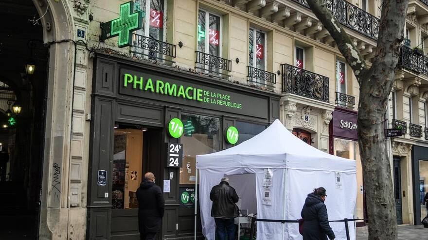 Francia registra nuevamente más de 400.000 casos diarios de covid-19