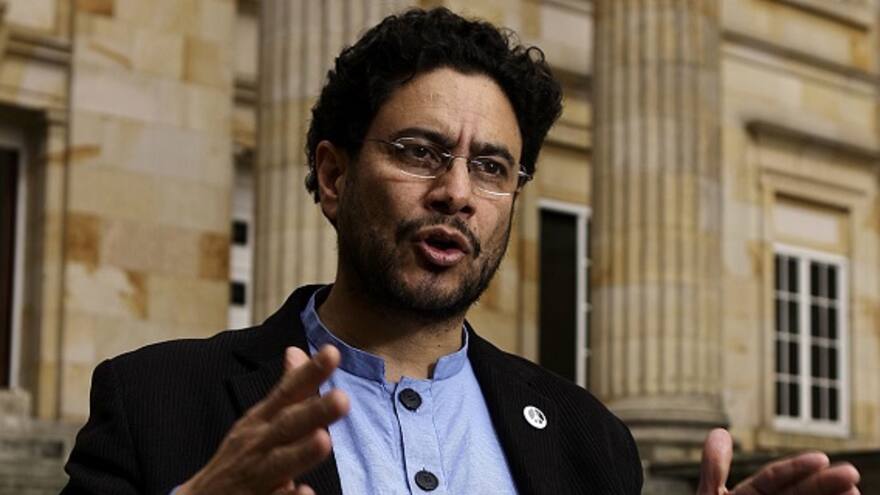 Iván Cepeda denuncia 'estrategia' del Procurador, Lafaurie y beneficiarios del despojo de tierras