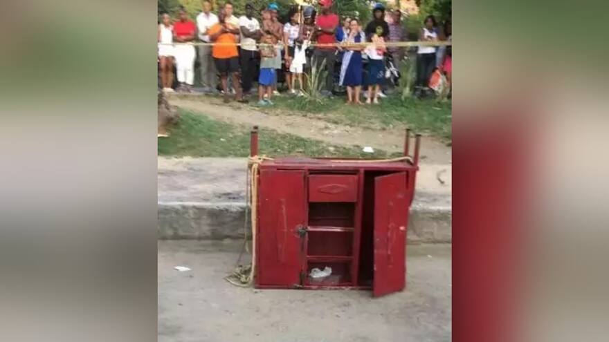 Cali: Hallan cadáver de un hombre dentro de un armario en plena vía pública