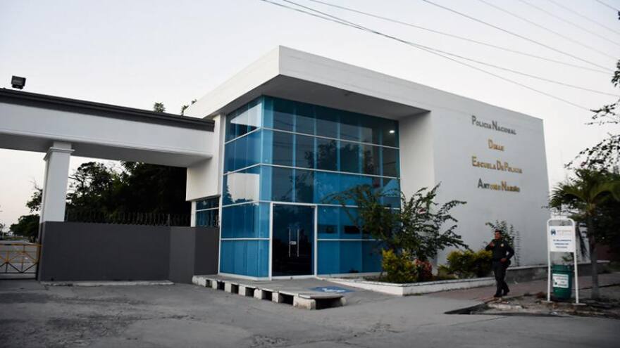 Cae auxiliar de Policía por robo en escuela Antonio Nariño