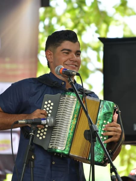 Samuel Arzuaga conquistó la corona de Rey Juvenil en el Festival de la Leyenda Vallenata