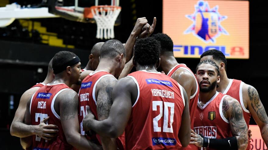 Titanes avanza de ronda en la Liga Sudamericana de Baloncesto tras victoria ante Baurú