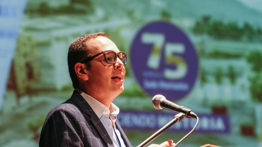 Nevado del Ruiz: alcalde de Manizales regresó a Colombia y pidió disculpas por irse de vacaciones