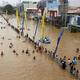 18 muertos y 80.000 desplazados por las inundaciones en Indonesia