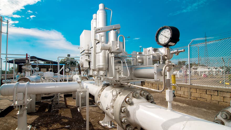 Exfuncionarios rechazan posible alza en transporte de gas en la Costa