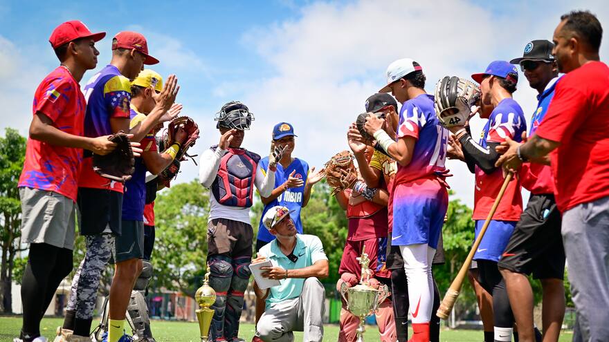 El cazatalentos venezolano que cambia vidas a través del béisbol