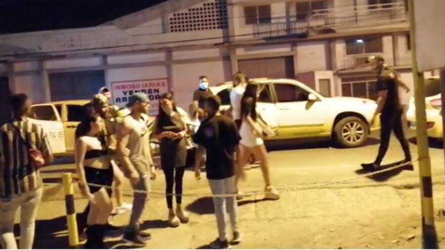 Sorprenden a 58 personas en fiesta clandestina en Cartagena