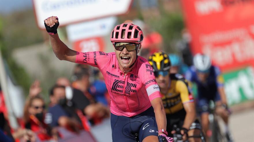 Magnus Cort se impone en la Montaña de Cullera, Roglic recupera la roja