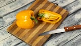 ¿Cuál es la mejor tabla para cocinar? Ventajas y desventajas de madera, plástico y metal