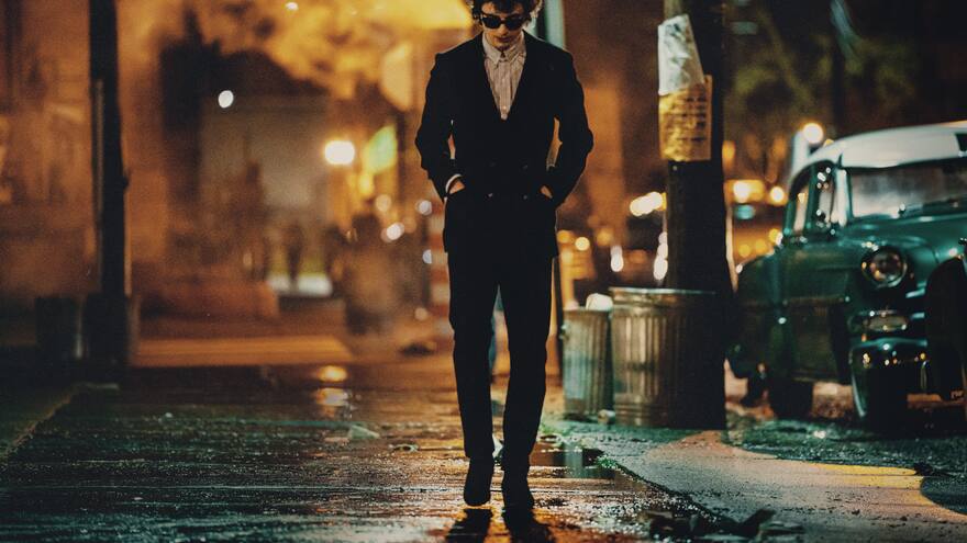 Timothée Chalamet se transforma en Bob Dylan en el nuevo tráiler de ‘A Complete Unknown’
