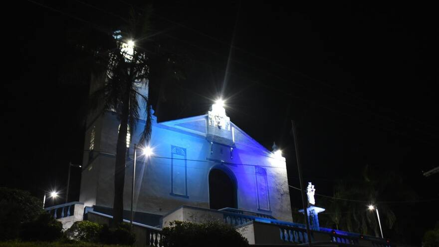 Edificios del Atlántico se iluminaron de azul por Día Mundial del Refugiado