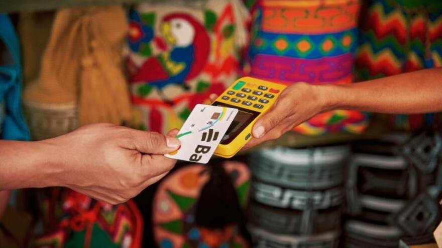 Compras con tarjetas serán más baratas; la tasa de usura baja a 33,30 %