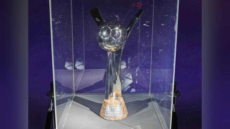 Presentan el trofeo oficial de la Copa Mundial Femenina Sub-20 en Bogotá